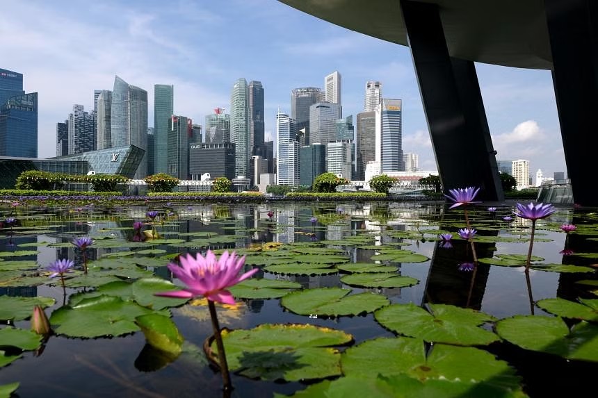Singapore economy grew 2.7% in Q1, but growth over previous quarter was slowest in a year
